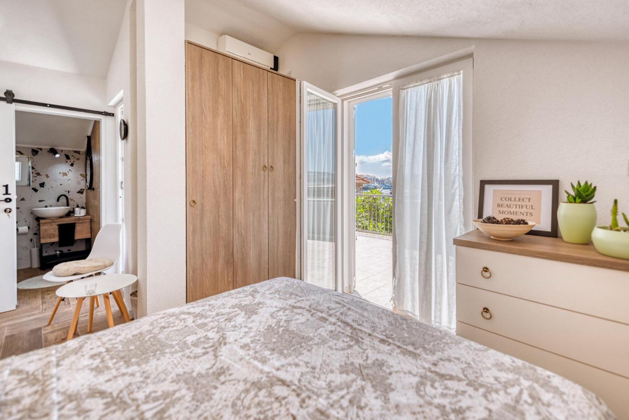 Miro Guesthouse Tivat Eksteriør billede