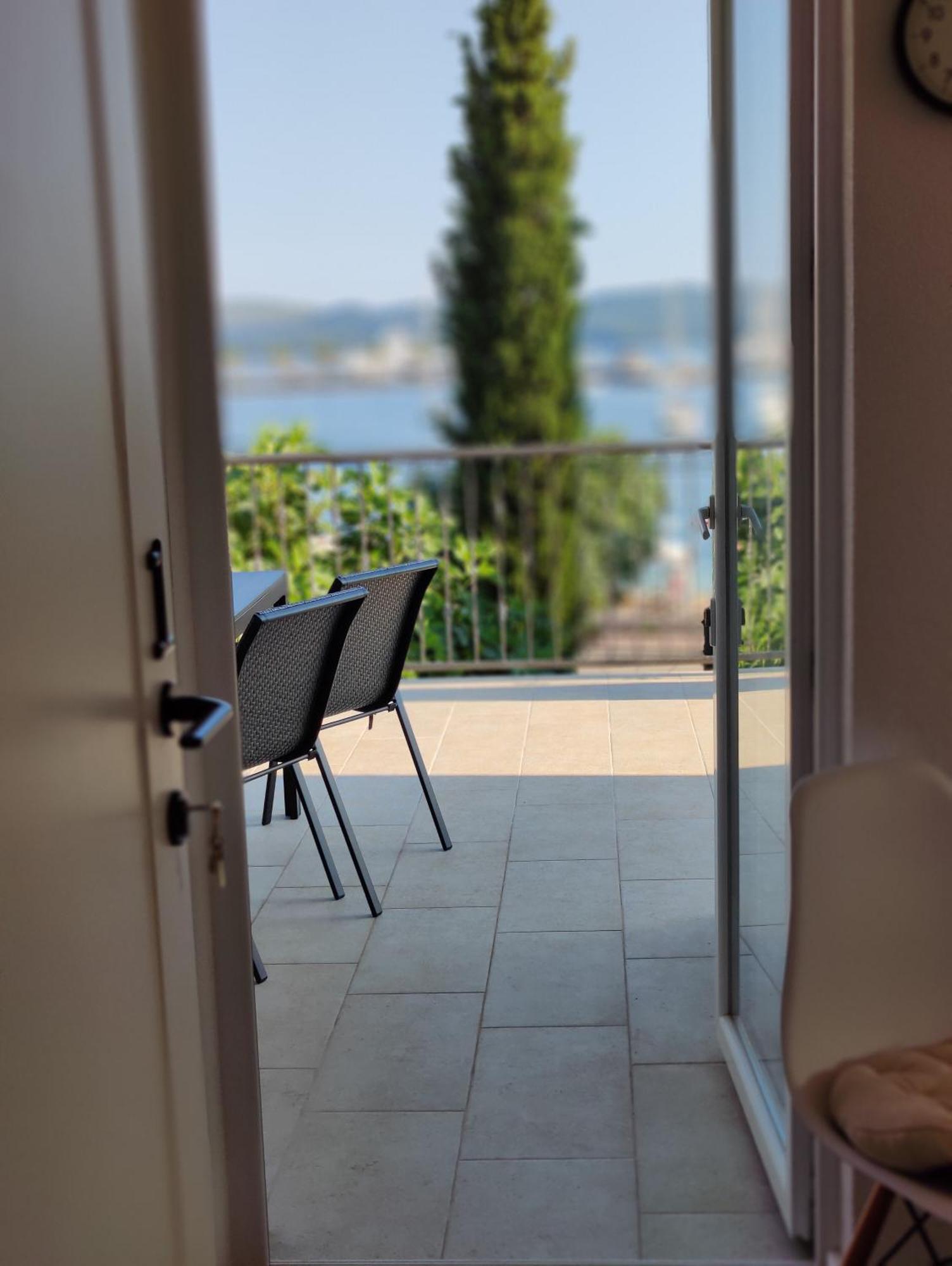 Miro Guesthouse Tivat Eksteriør billede