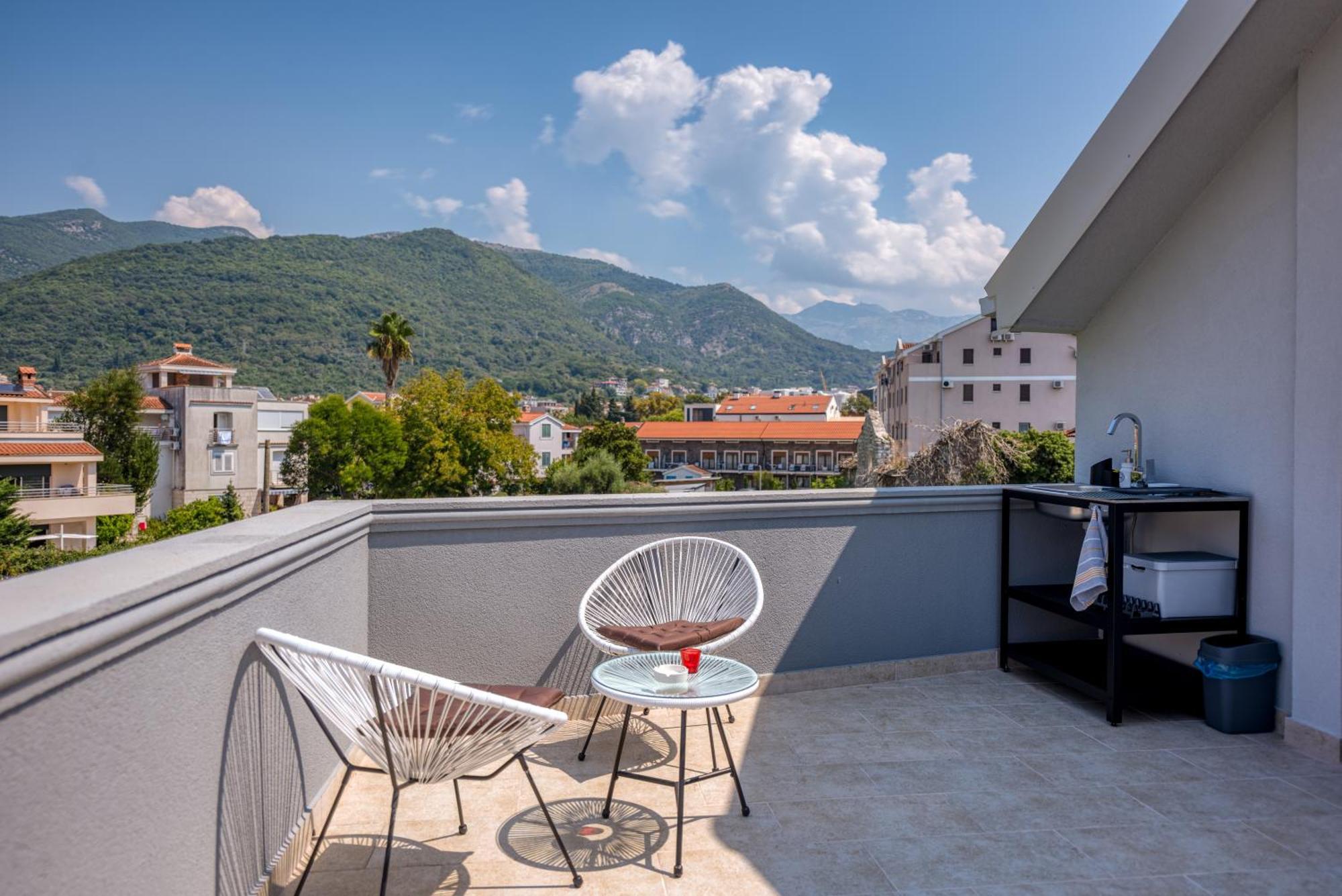 Miro Guesthouse Tivat Eksteriør billede