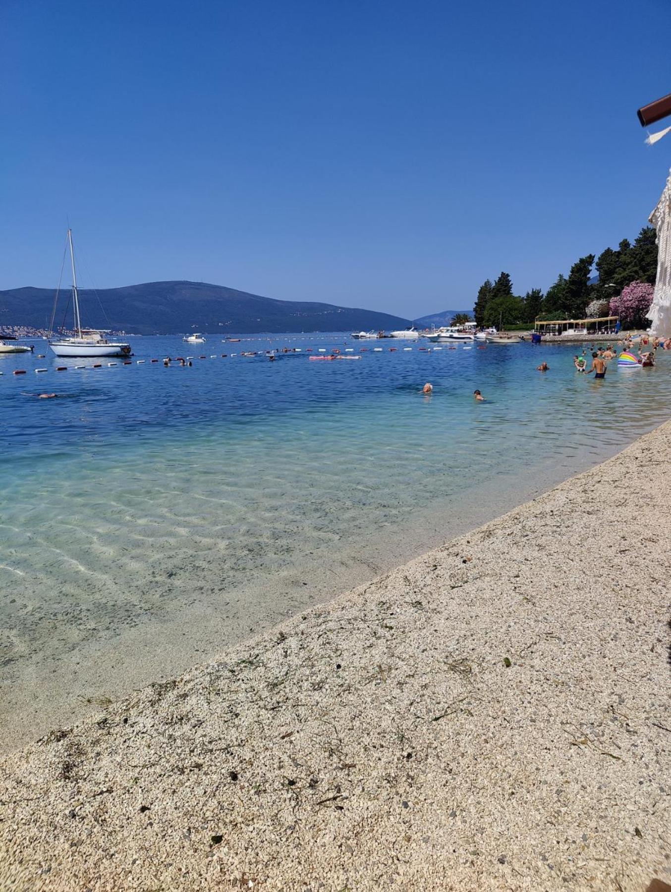 Miro Guesthouse Tivat Eksteriør billede