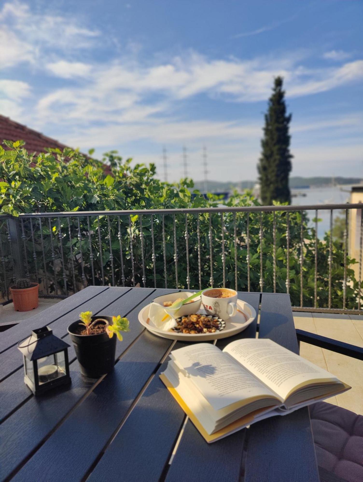 Miro Guesthouse Tivat Eksteriør billede