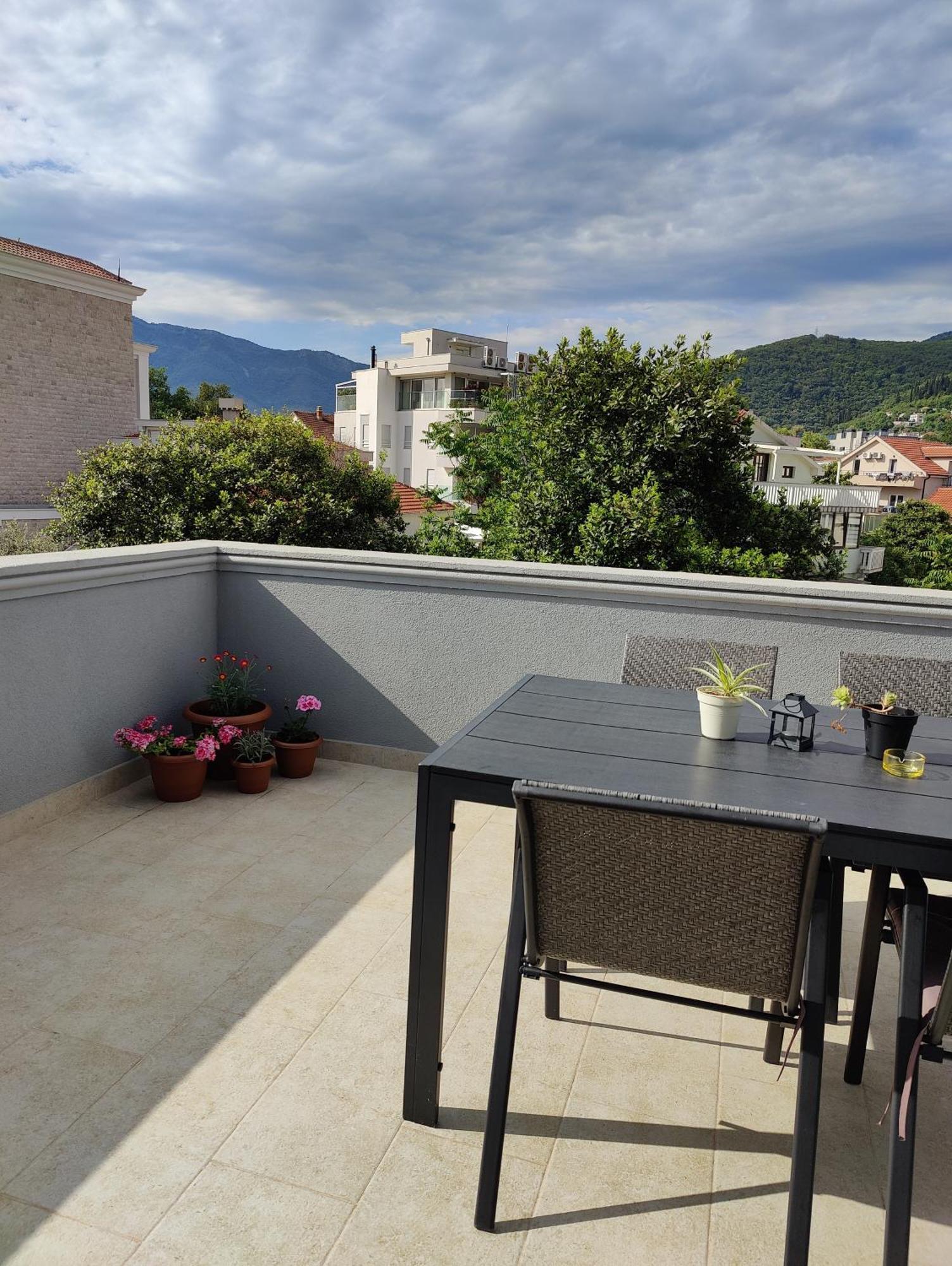 Miro Guesthouse Tivat Eksteriør billede