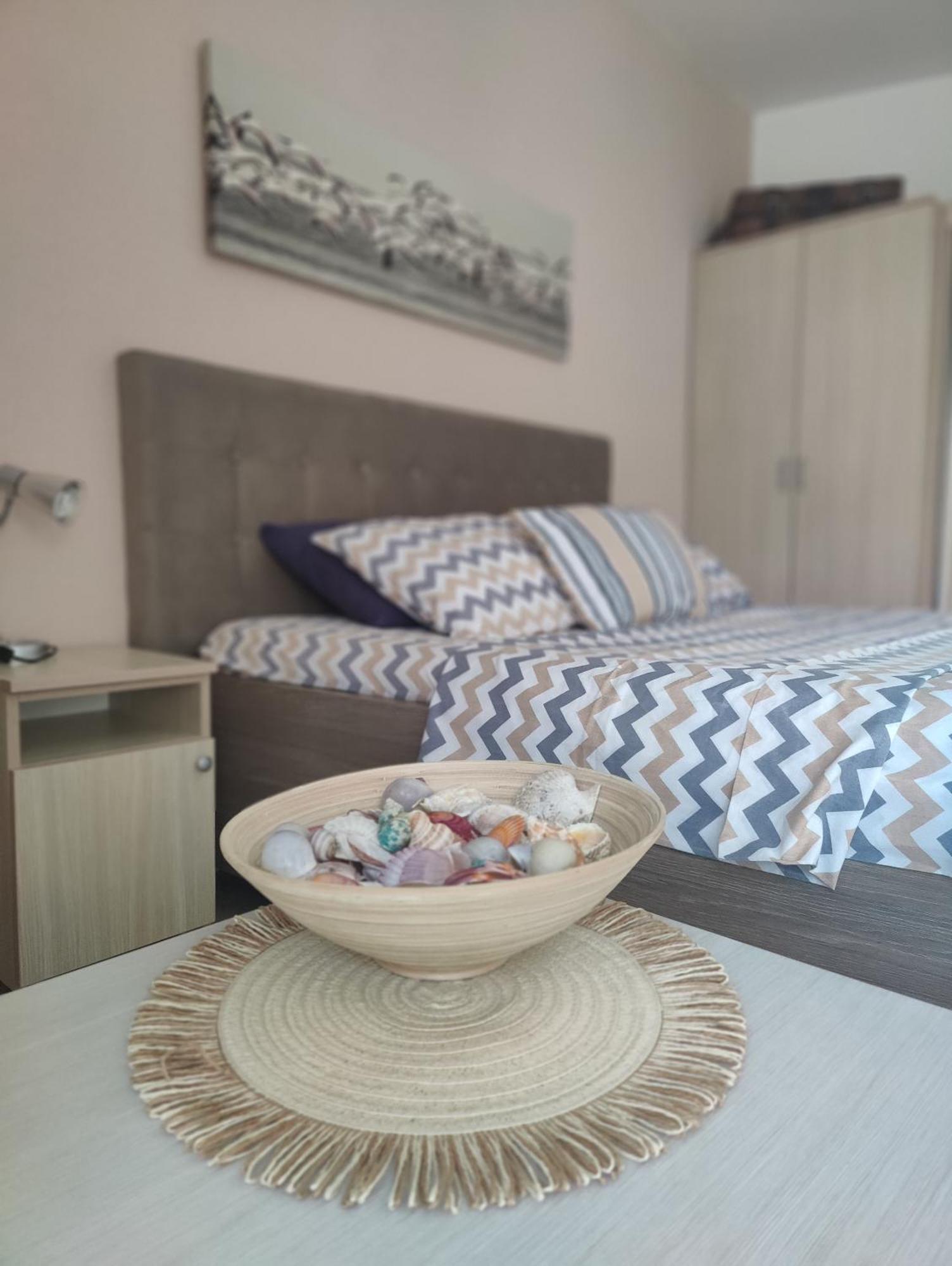 Miro Guesthouse Tivat Eksteriør billede